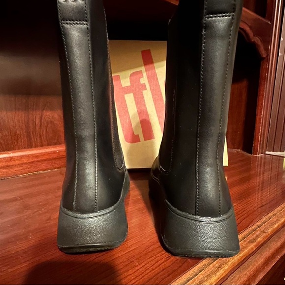 FitFlop Black Leather Platform Chelsea Boots - Picture 2 of 4